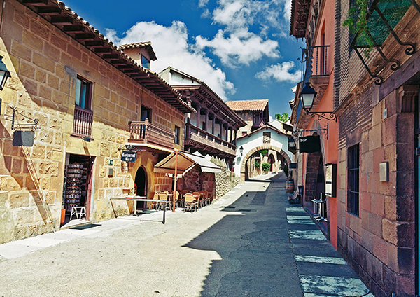 Испанская деревня
